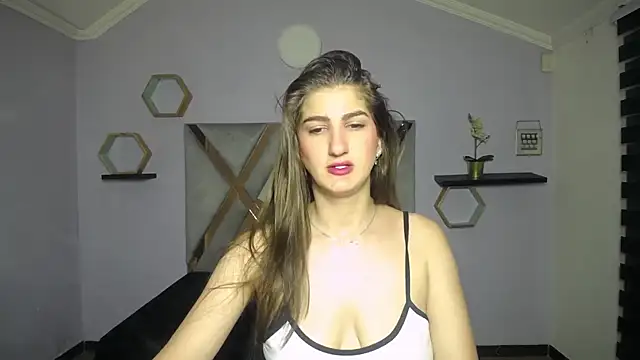 Dafne castro  online show from 28, 9, 2025