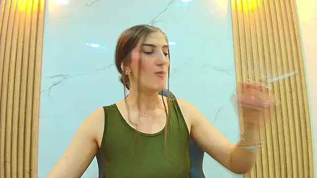 Dafne castro  online show from 29, 6, 2026