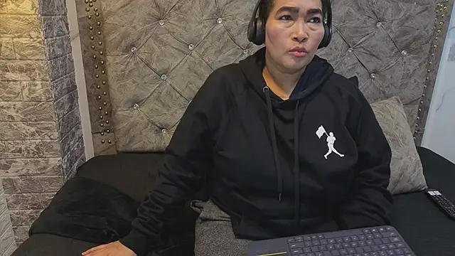 yunkeyc online show from 24, 4, 2026