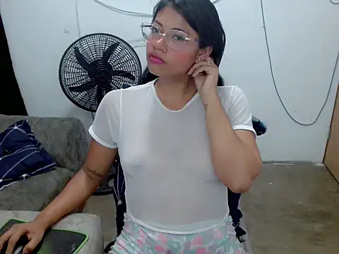Dulce2415 online show from 20, 4, 2026