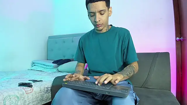 twinkDuohot online show from 7, 4, 2026