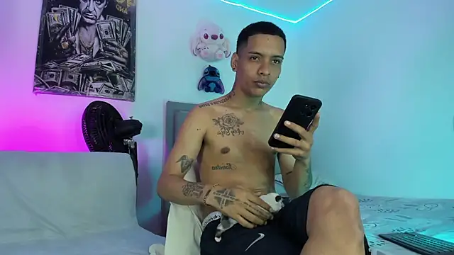 Snapshot of twinkDuohot chatting on 26, 6, 2026 twinkDuohot online show from 26, 6, 2026