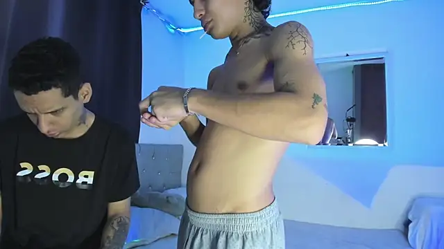 Snapshot of twinkDuohot chatting on 18, 1, 2026 twinkDuohot online show from 18, 1, 2026