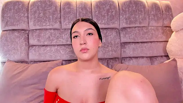 chloeriveraa online show from 25, 9, 2025