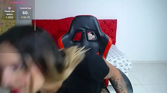 Snapshot of tiana_breeze chatting on 30, 10, 2025 tiana breeze online show from 30, 10, 2025