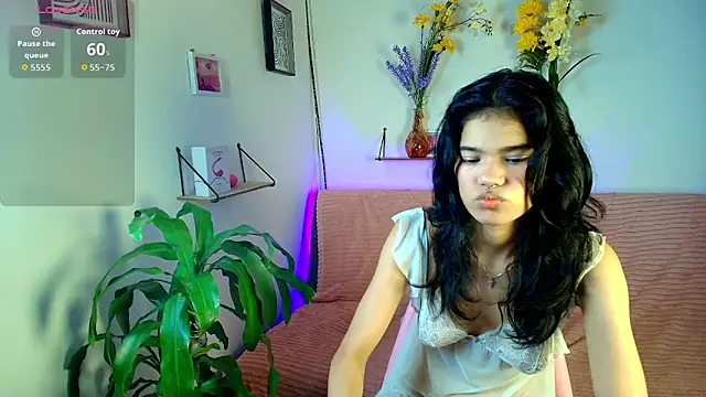 emycarver09 online show from 14, 10, 2025