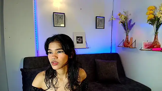 emycarver09 online show from 10, 9, 2025