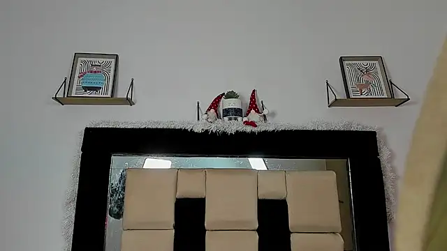 emycarver09 online show from 1, 2, 2026