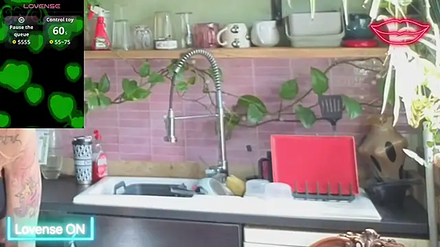 xl uk top trans online show from 9, 4, 2026