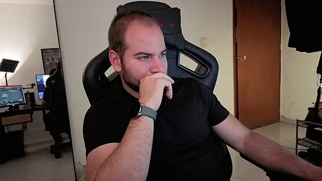 Paul00474 online show from 1, 12, 2025