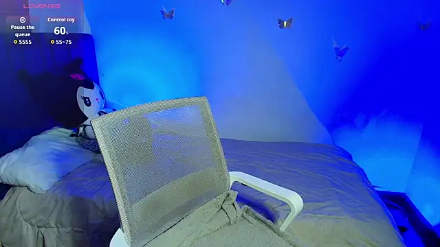 annie-russel online show from 4, 3, 2026