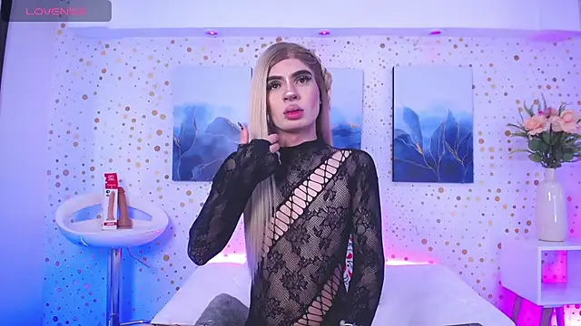 Emily Vaughan online show from 28, 9, 2025