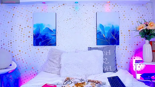 Emily Vaughan online show from 9, 1, 2026