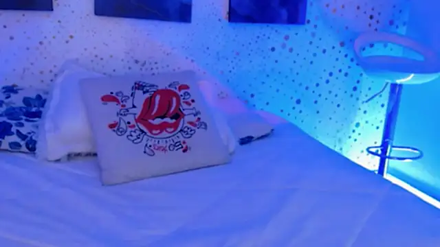 ArianaSantana online show from 27, 10, 2025