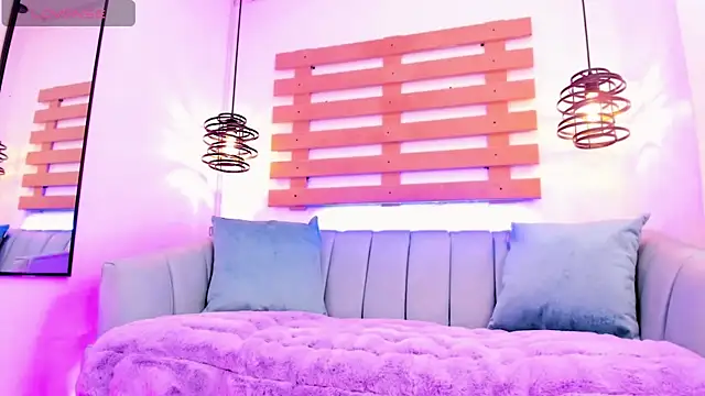 ArianaSantana online show from 27, 9, 2025