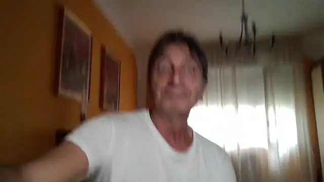 Snapshot of lattediyak chatting on 24, 9, 2025 lattediyak online show from 24, 9, 2025