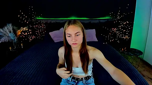 MilaAddams online show from 14, 9, 2025