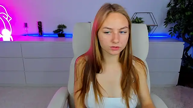 MilaAddams online show from 17, 10, 2025