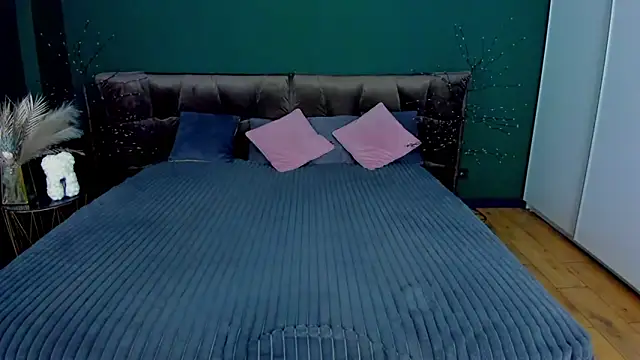 MilaAddams online show from 9, 11, 2025