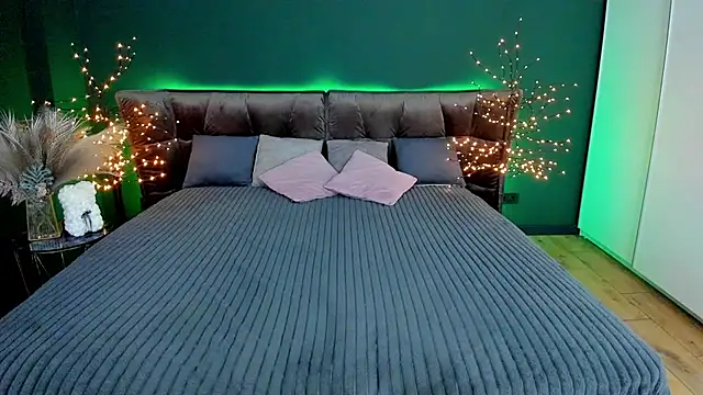 MilaAddams online show from 28, 11, 2025