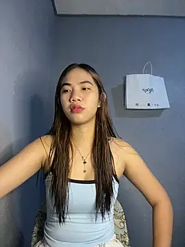 Snapshot of Shy_SexyLady chatting on 27, 5, 2026 Shy SexyLady online show from 27, 5, 2026