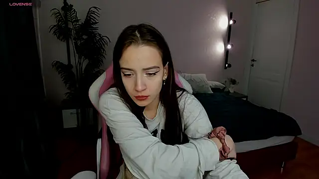 Belle Wa1ker online show from 1, 12, 2025