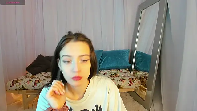 Belle Wa1ker online show from 30, 11, 2025