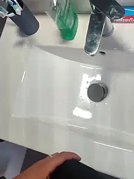 Yazaza1999 online show from 12, 10, 2025