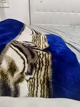 Yazaza1999 online show from 4, 10, 2025