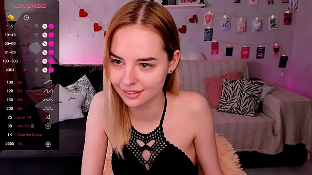 Snapshot of LillianShine chatting on 26, 5, 2026 LillianShine online show from 26, 5, 2026