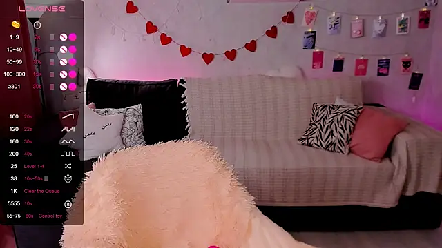 LillianShine online show from 5, 7, 2026