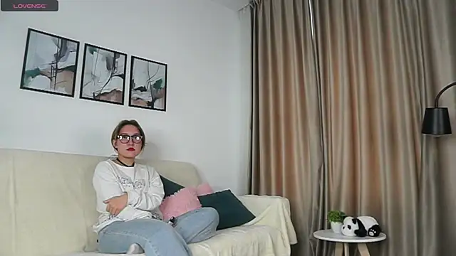 CordiaFlatau online show from 18, 9, 2025