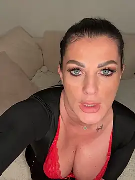 Nola Luxx-offiziell online show from 10, 9, 2025