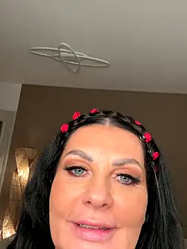 Nola Luxx-offiziell online show from 24, 9, 2025