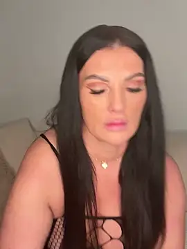 Nola Luxx-offiziell online show from 27, 10, 2025