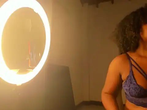 CAROLINNAGOMEZ online show from 15, 11, 2025