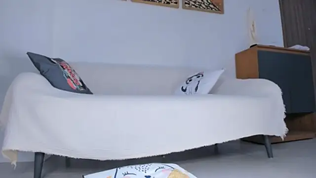 Bubblegumdream13 online show from 30, 11, 2025