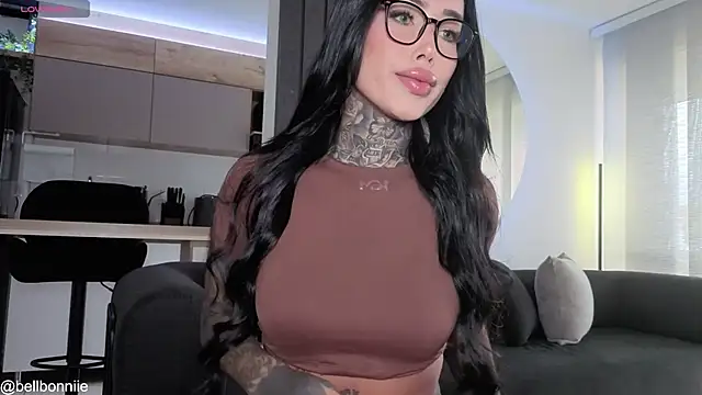 Snapshot of belllbonniie chatting on 4, 6, 2026 belllbonniie online show from 4, 6, 2026