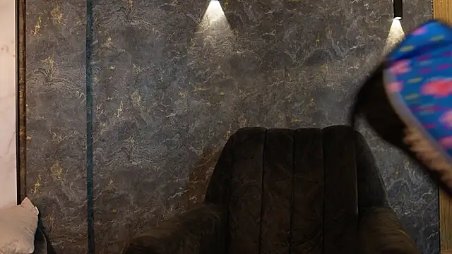 Tayler Kim online show from 29, 9, 2025