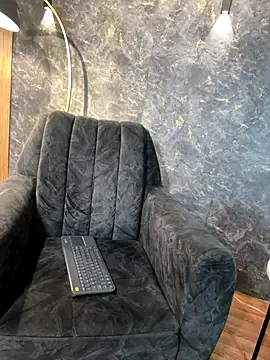 Tayler Kim online show from 24, 10, 2025