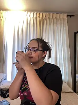 Tayler Kim online show from 3, 4, 2026