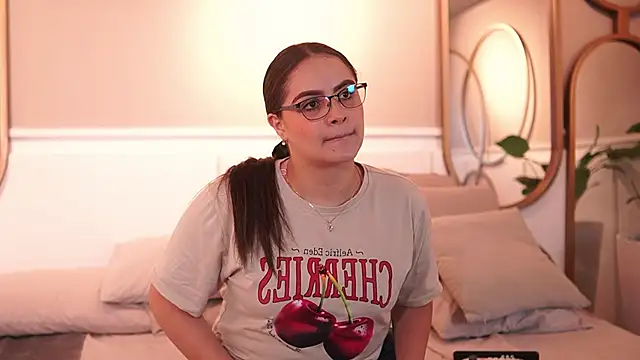 Tayler Kim online show from 5, 1, 2026