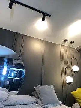 Tayler Kim online show from 13, 2, 2026