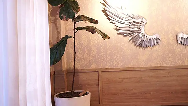 Tayler Kim online show from 21, 9, 2025