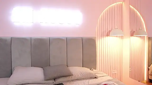 Tayler Kim online show from 7, 1, 2026