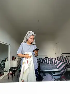 RoseMaee online show from 25, 10, 2025