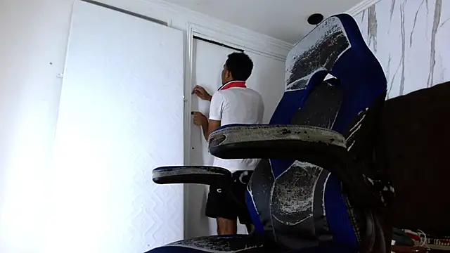 aston xvera online show from 17, 10, 2025