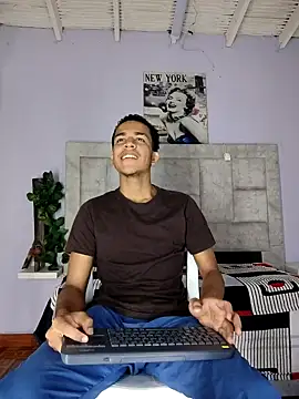 aston xvera online show from 23, 9, 2025