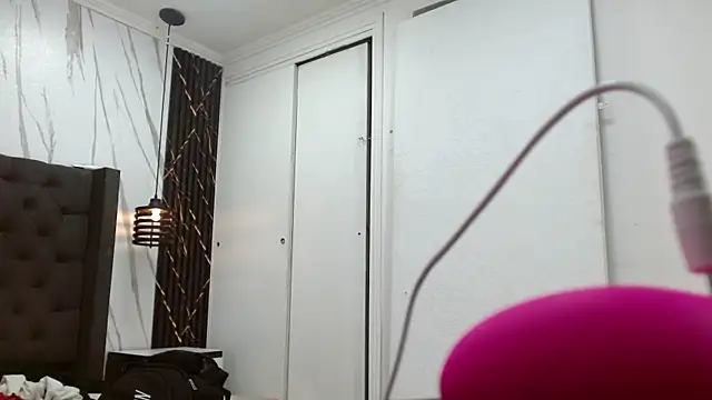 aston xvera online show from 13, 1, 2026