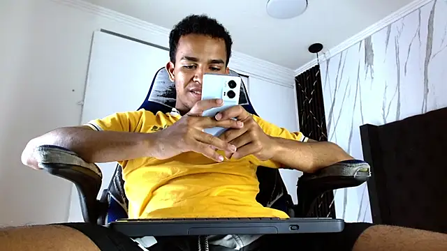 aston xvera online show from 30, 10, 2025